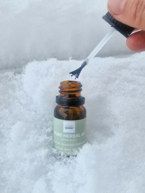 PURE HERBAL óil premium - odżywczy olejek ziołowy do skóry stóp z problemami