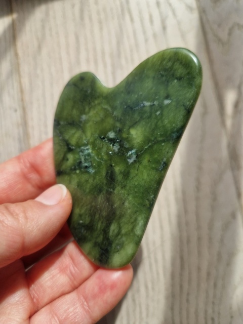 LIFT & GLOW gua sha premium – świadomy rytuał pielęgnacyjny GREEN MOON®